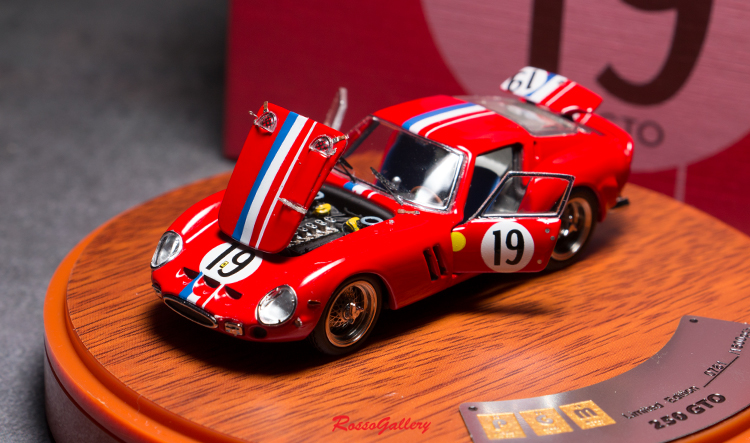 Model Kit Pg - โมเดลรถ PGM 1:64 250GTO 1962 24