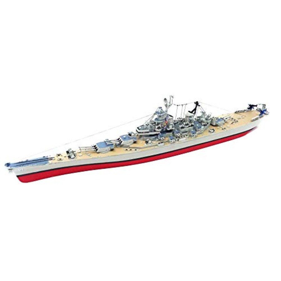 ชุดโมเดลพลาสติก USS ไอโอวา - Model Kit Uss Iowa บทวิจารณ์และราคา